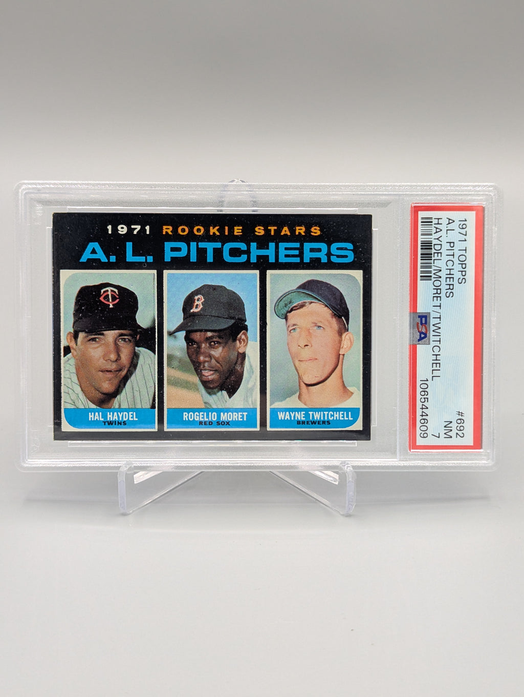 1971 Topps #692 A.L. Pitchers Haydel/Moret/Twitchell PSA7