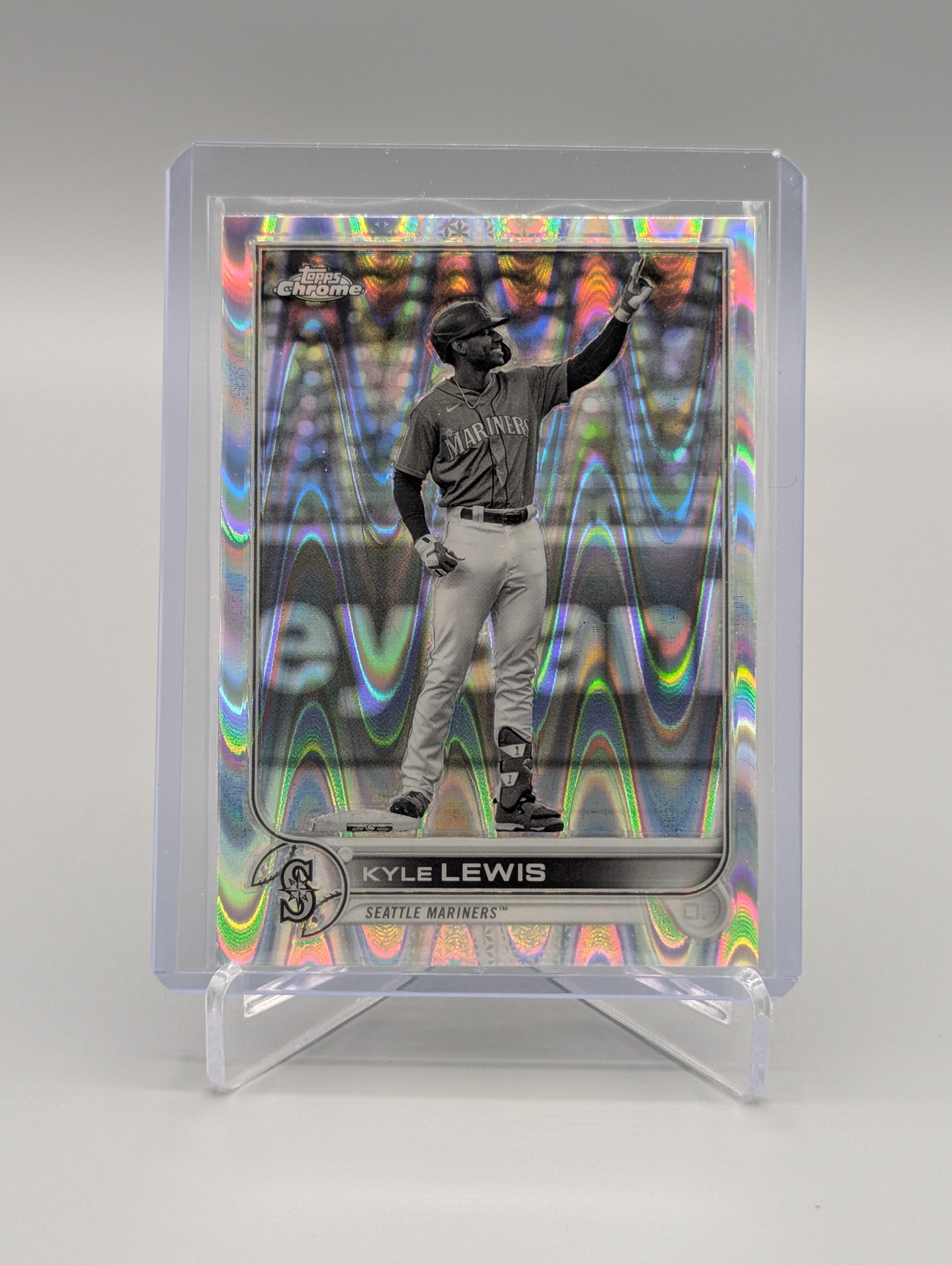 2022 Topps Chrome Sonic Black & White RayWave #102 Kyle Lewis Mariners