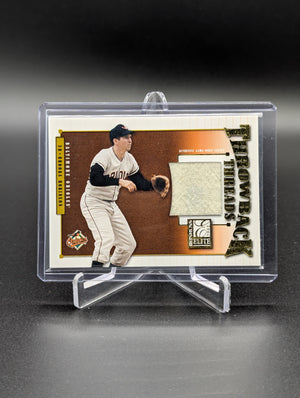 2002 Donruss Elite Throwback Threads /100 #TT-38 Brooks Robinson Orioles