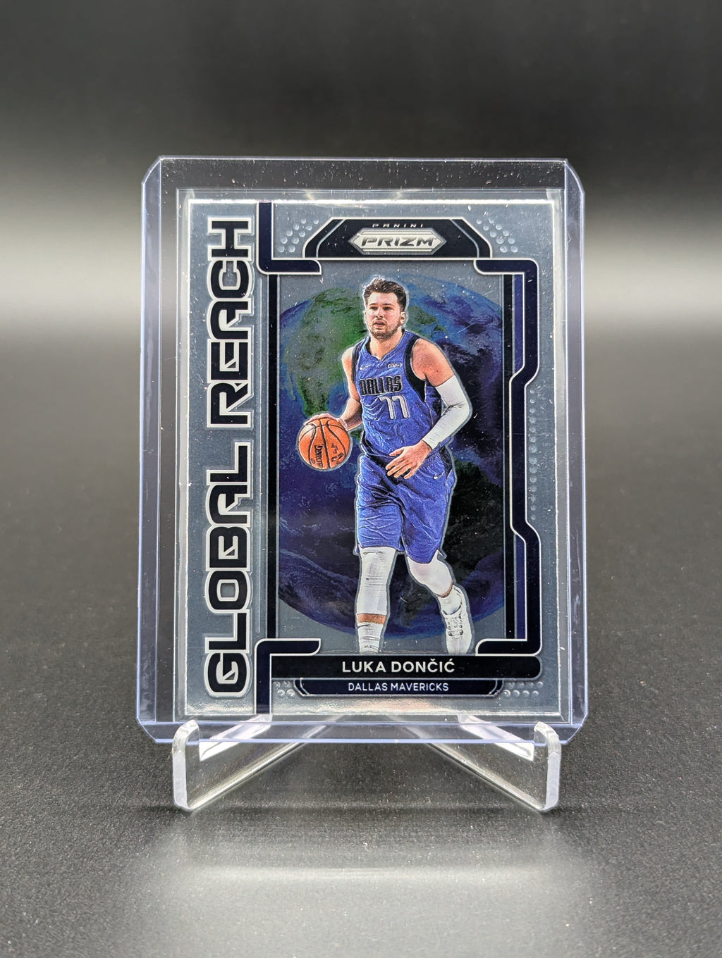 2021-22 Panini Prizm Global Reach #4 Luka Doncic Mavericks